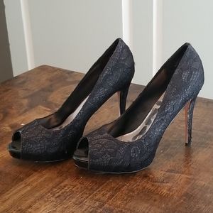 NwT deb lace peep toe pump, 11